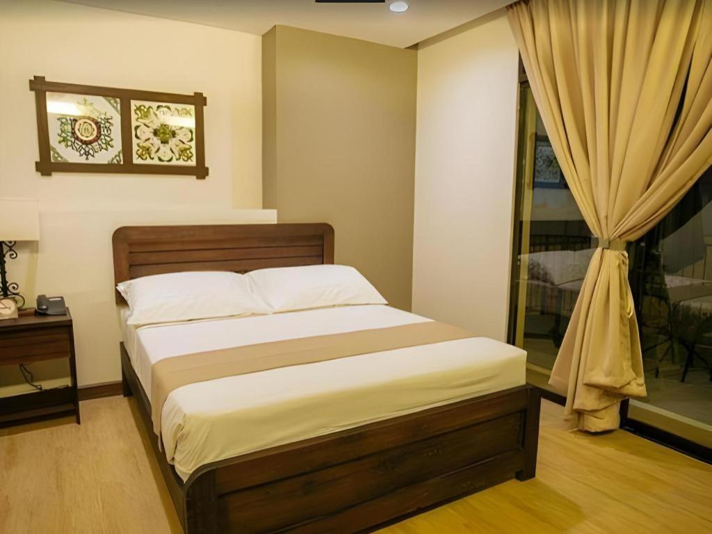 Отель Casa Rubin Dumaguete City Экстерьер фото